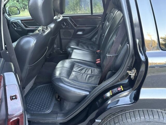 Чорний Джип Grand Cherokee, об'ємом двигуна 2.7 л та пробігом 221 тис. км за 3300 $, фото 4 на Automoto.ua