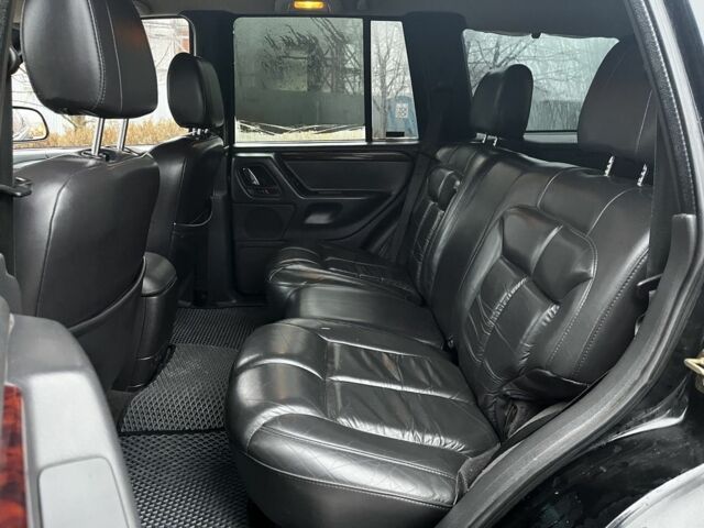 Черный Джип Гранд Чероки, объемом двигателя 3.1 л и пробегом 430 тыс. км за 3500 $, фото 7 на Automoto.ua