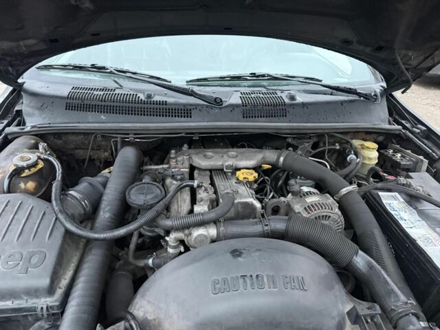 Черный Джип Гранд Чероки, объемом двигателя 2.7 л и пробегом 266 тыс. км за 3700 $, фото 9 на Automoto.ua