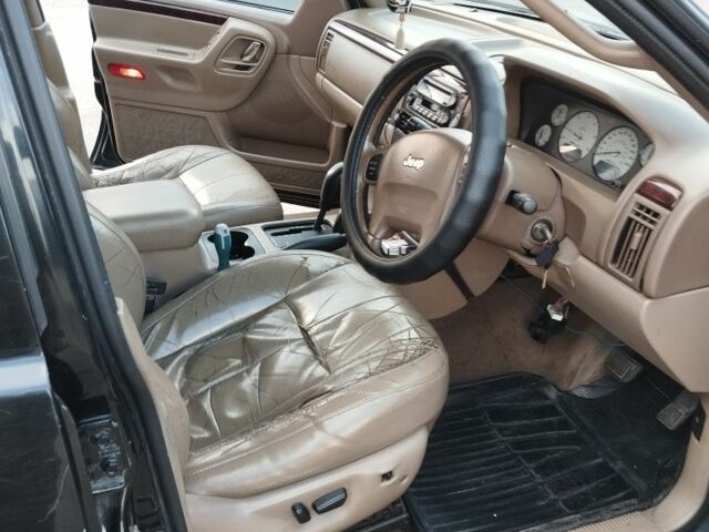 Чорний Джип Grand Cherokee, об'ємом двигуна 2.7 л та пробігом 180 тис. км за 3999 $, фото 3 на Automoto.ua