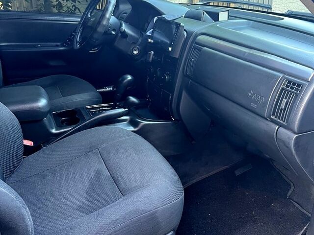 Чорний Джип Grand Cherokee, об'ємом двигуна 2.7 л та пробігом 300 тис. км за 5000 $, фото 9 на Automoto.ua