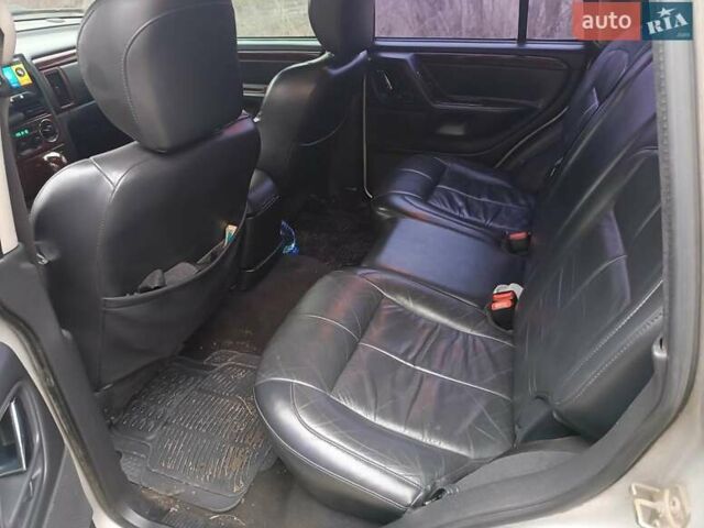 Черный Джип Гранд Чероки, объемом двигателя 2.69 л и пробегом 380 тыс. км за 4700 $, фото 6 на Automoto.ua