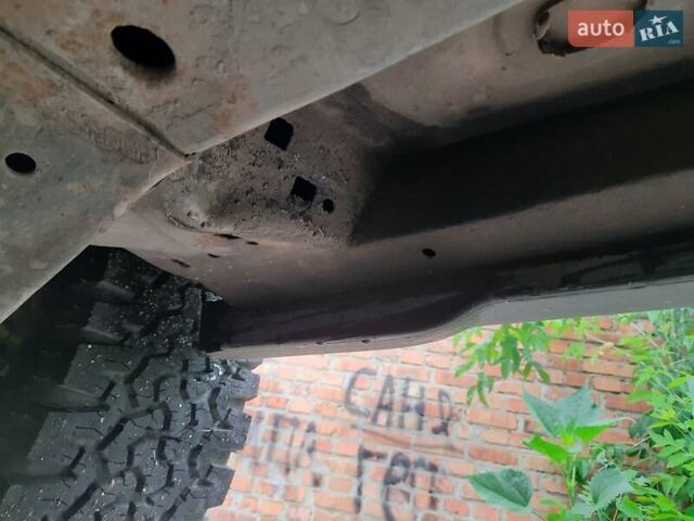 Черный Джип Гранд Чероки, объемом двигателя 2.69 л и пробегом 240 тыс. км за 9000 $, фото 18 на Automoto.ua