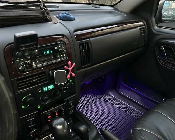 Джип Гранд Чероки 2003 в Измаиле на Automoto.ua Черный Джип Гранд Чероки, объемом двигателя 2.7 л и пробегом 370 тыс. км за 8500 $, фото 27 на Automoto.ua