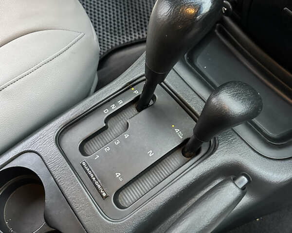Джип Гранд Чероки 2004 в Иршава на Automoto.ua Черный Джип Гранд Чероки, объемом двигателя 2.7 л и пробегом 300 тыс. км за 8500 $, фото 13 на Automoto.ua