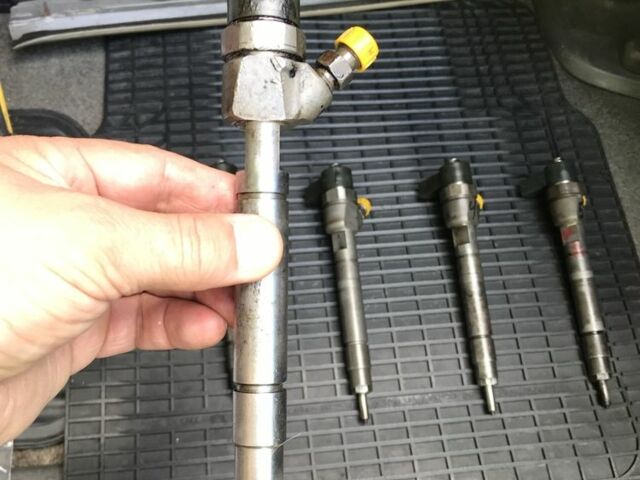 Черный Джип Гранд Чероки, объемом двигателя 2.7 л и пробегом 156 тыс. км за 6000 $, фото 15 на Automoto.ua