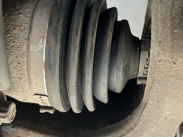 Черный Джип Гранд Чероки, объемом двигателя 2.7 л и пробегом 156 тыс. км за 6000 $, фото 23 на Automoto.ua