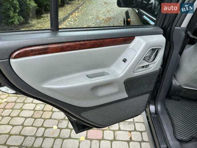 Чорний Джип Grand Cherokee, об'ємом двигуна 2.69 л та пробігом 286 тис. км за 16000 $, фото 28 на Automoto.ua