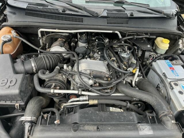 Чорний Джип Grand Cherokee, об'ємом двигуна 2.7 л та пробігом 351 тис. км за 9200 $, фото 15 на Automoto.ua