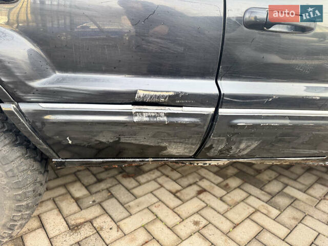 Черный Джип Гранд Чероки, объемом двигателя 2.7 л и пробегом 221 тыс. км за 3142 $, фото 11 на Automoto.ua