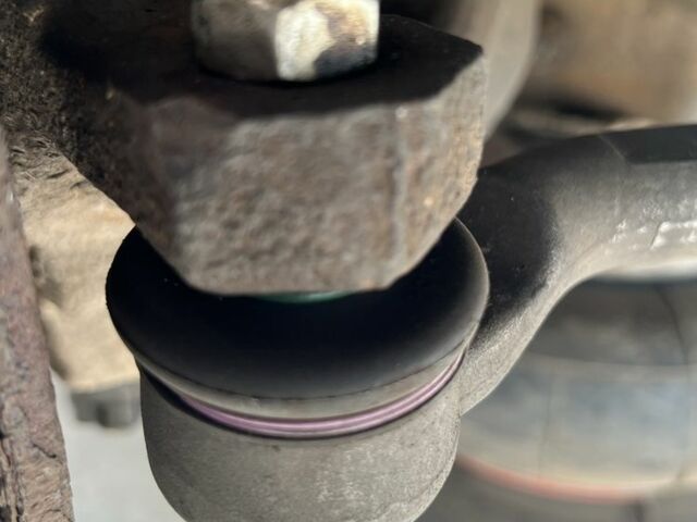 Черный Джип Гранд Чероки, объемом двигателя 2.7 л и пробегом 156 тыс. км за 6000 $, фото 22 на Automoto.ua