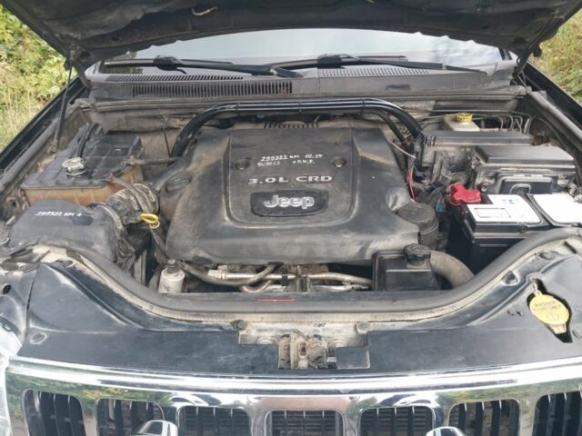 Черный Джип Гранд Чероки, объемом двигателя 3 л и пробегом 300 тыс. км за 5500 $, фото 18 на Automoto.ua