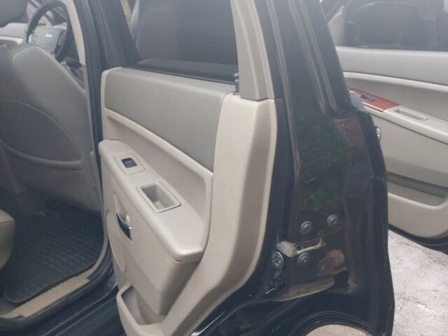 Черный Джип Гранд Чероки, объемом двигателя 3 л и пробегом 300 тыс. км за 5500 $, фото 11 на Automoto.ua