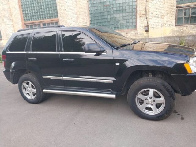 Черный Джип Гранд Чероки, объемом двигателя 3 л и пробегом 300 тыс. км за 5500 $, фото 2 на Automoto.ua