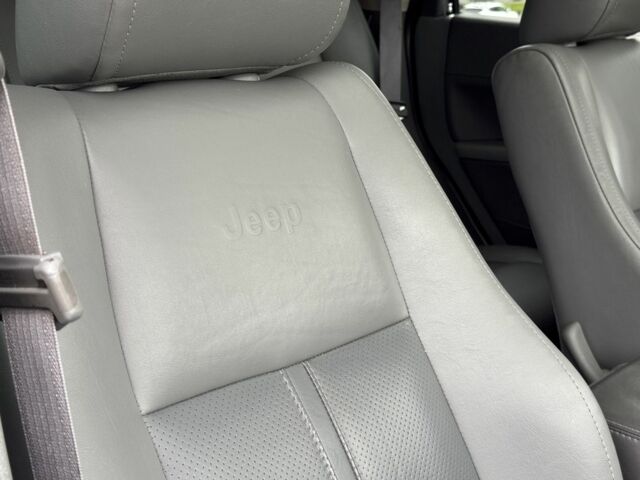 Черный Джип Гранд Чероки, объемом двигателя 3 л и пробегом 420 тыс. км за 9999 $, фото 19 на Automoto.ua