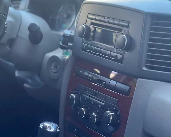 Черный Джип Гранд Чероки, объемом двигателя 2.99 л и пробегом 400 тыс. км за 10500 $, фото 6 на Automoto.ua