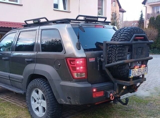 Чорний Джип Grand Cherokee, об'ємом двигуна 0 л та пробігом 264 тис. км за 3850 $, фото 4 на Automoto.ua