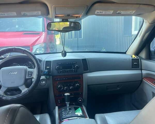 Черный Джип Гранд Чероки, объемом двигателя 2.99 л и пробегом 400 тыс. км за 10500 $, фото 2 на Automoto.ua