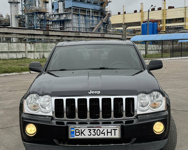 Черный Джип Гранд Чероки, объемом двигателя 2.99 л и пробегом 350 тыс. км за 9350 $, фото 1 на Automoto.ua