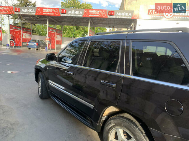 Чорний Джип Grand Cherokee, об'ємом двигуна 3 л та пробігом 230 тис. км за 9000 $, фото 1 на Automoto.ua