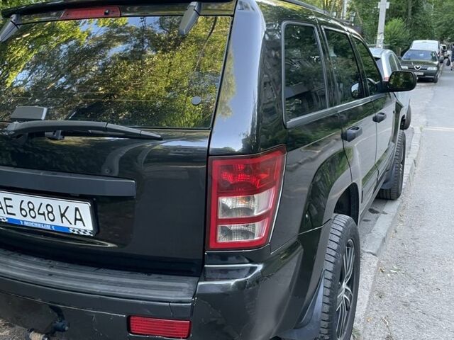 Чорний Джип Grand Cherokee, об'ємом двигуна 3 л та пробігом 362 тис. км за 9000 $, фото 2 на Automoto.ua