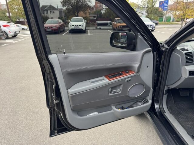 Черный Джип Гранд Чероки, объемом двигателя 3 л и пробегом 420 тыс. км за 9999 $, фото 14 на Automoto.ua