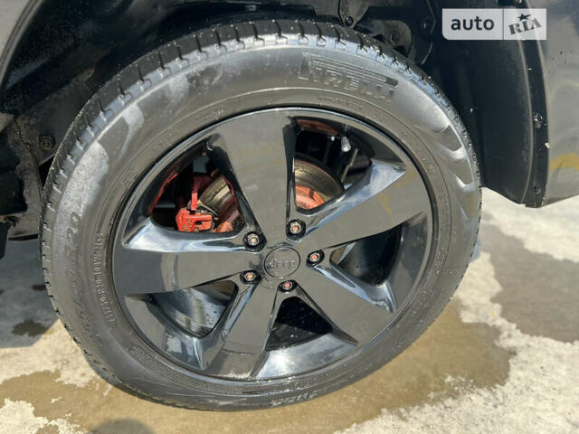 Чорний Джип Grand Cherokee, об'ємом двигуна 2.99 л та пробігом 370 тис. км за 9500 $, фото 3 на Automoto.ua