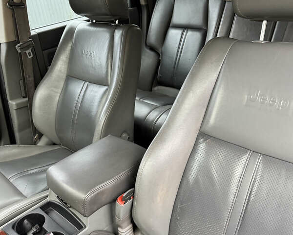 Чорний Джип Grand Cherokee, об'ємом двигуна 2.99 л та пробігом 375 тис. км за 9900 $, фото 3 на Automoto.ua