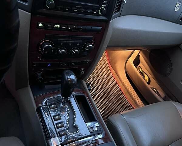 Чорний Джип Grand Cherokee, об'ємом двигуна 2.99 л та пробігом 273 тис. км за 9750 $, фото 28 на Automoto.ua
