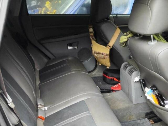 Чорний Джип Grand Cherokee, об'ємом двигуна 3 л та пробігом 300 тис. км за 3300 $, фото 6 на Automoto.ua