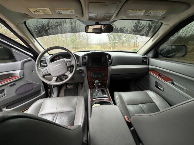 Черный Джип Гранд Чероки, объемом двигателя 3 л и пробегом 225 тыс. км за 5499 $, фото 7 на Automoto.ua