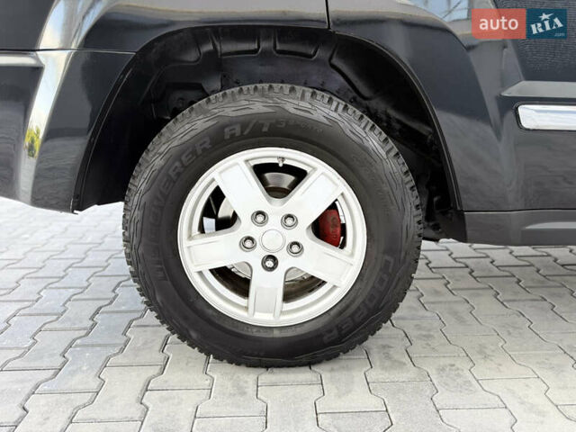 Чорний Джип Grand Cherokee, об'ємом двигуна 3.7 л та пробігом 202 тис. км за 8000 $, фото 35 на Automoto.ua