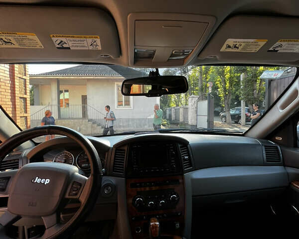 Чорний Джип Grand Cherokee, об'ємом двигуна 2.99 л та пробігом 263 тис. км за 9800 $, фото 6 на Automoto.ua