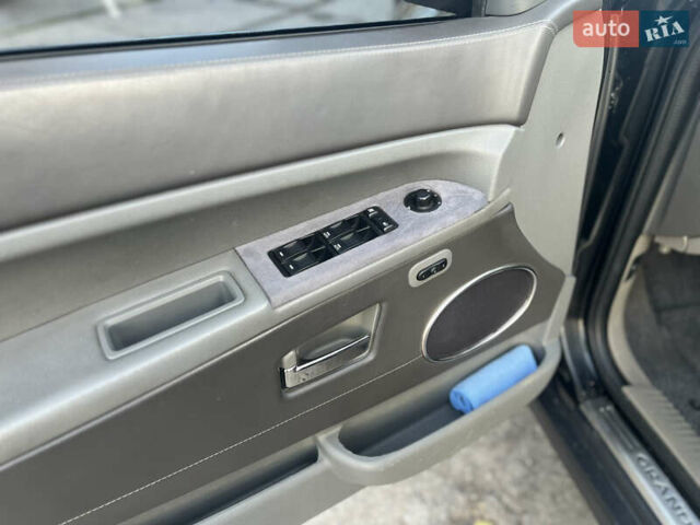 Чорний Джип Grand Cherokee, об'ємом двигуна 2.99 л та пробігом 243 тис. км за 10800 $, фото 13 на Automoto.ua