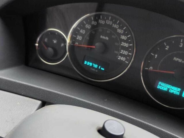 Чорний Джип Grand Cherokee, об'ємом двигуна 3 л та пробігом 300 тис. км за 3300 $, фото 5 на Automoto.ua