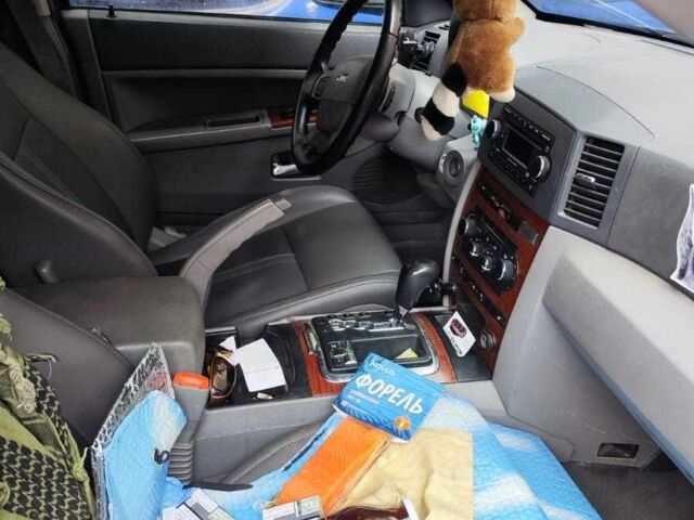 Чорний Джип Grand Cherokee, об'ємом двигуна 3 л та пробігом 300 тис. км за 3300 $, фото 3 на Automoto.ua