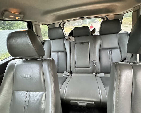 Чорний Джип Grand Cherokee, об'ємом двигуна 2.99 л та пробігом 375 тис. км за 9900 $, фото 1 на Automoto.ua