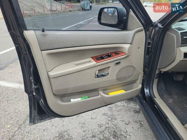 Чорний Джип Grand Cherokee, об'ємом двигуна 4.7 л та пробігом 230 тис. км за 9700 $, фото 16 на Automoto.ua