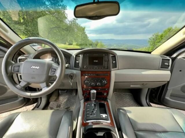 Черный Джип Гранд Чероки, объемом двигателя 3 л и пробегом 243 тыс. км за 3400 $, фото 5 на Automoto.ua