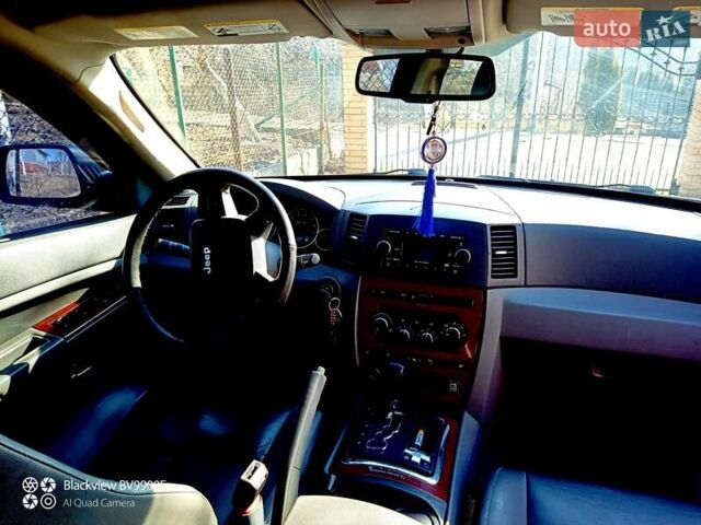 Черный Джип Гранд Чероки, объемом двигателя 2.99 л и пробегом 278 тыс. км за 9000 $, фото 2 на Automoto.ua