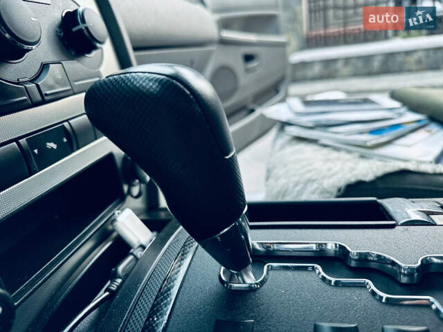 Чорний Джип Grand Cherokee, об'ємом двигуна 3 л та пробігом 254 тис. км за 9450 $, фото 153 на Automoto.ua