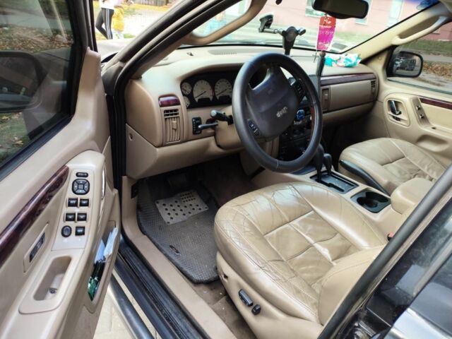 Черный Джип Гранд Чероки, объемом двигателя 2.7 л и пробегом 320 тыс. км за 7000 $, фото 6 на Automoto.ua