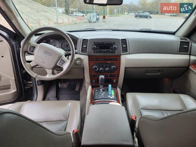 Чорний Джип Grand Cherokee, об'ємом двигуна 4.7 л та пробігом 230 тис. км за 9700 $, фото 9 на Automoto.ua