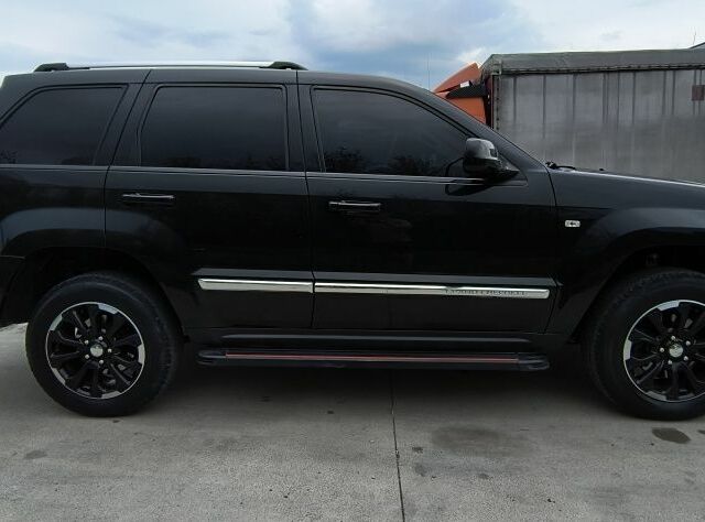 Чорний Джип Grand Cherokee, об'ємом двигуна 3 л та пробігом 223 тис. км за 12000 $, фото 2 на Automoto.ua