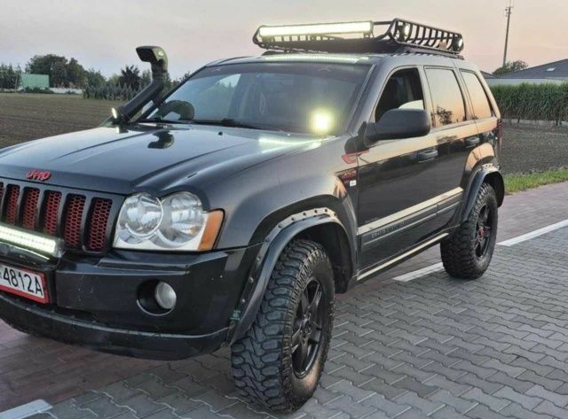 Чорний Джип Grand Cherokee, об'ємом двигуна 0 л та пробігом 298 тис. км за 4250 $, фото 1 на Automoto.ua