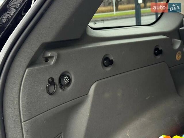 Черный Джип Гранд Чероки, объемом двигателя 2.99 л и пробегом 360 тыс. км за 9999 $, фото 11 на Automoto.ua