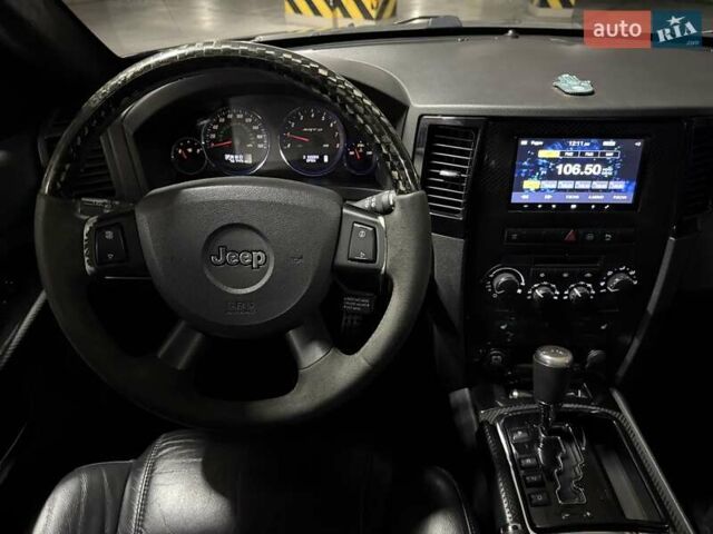 Черный Джип Гранд Чероки, объемом двигателя 6.06 л и пробегом 132 тыс. км за 19999 $, фото 43 на Automoto.ua