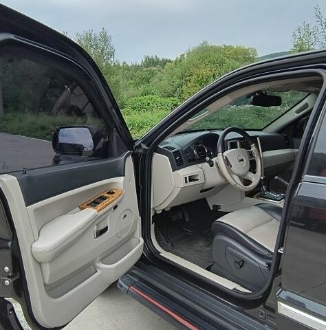 Чорний Джип Grand Cherokee, об'ємом двигуна 3 л та пробігом 223 тис. км за 11500 $, фото 5 на Automoto.ua