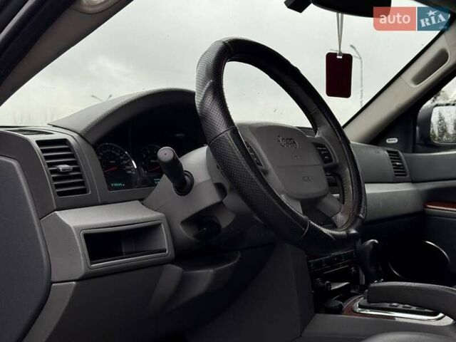 Черный Джип Гранд Чероки, объемом двигателя 2.99 л и пробегом 360 тыс. км за 9999 $, фото 22 на Automoto.ua
