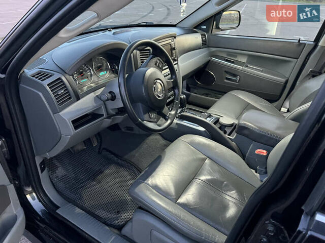 Черный Джип Гранд Чероки, объемом двигателя 2.99 л и пробегом 252 тыс. км за 12000 $, фото 3 на Automoto.ua